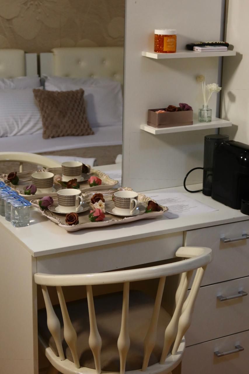 Deluxe Suite, overview